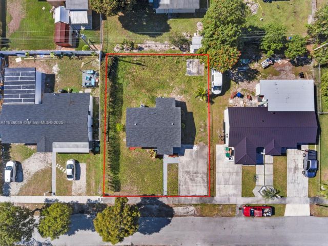 Home for sale at 15900 NW 18th Ave - photo 6286426