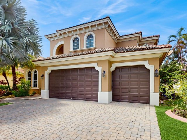 Home for sale at 544 Edgebrook Lane - photo 6627343