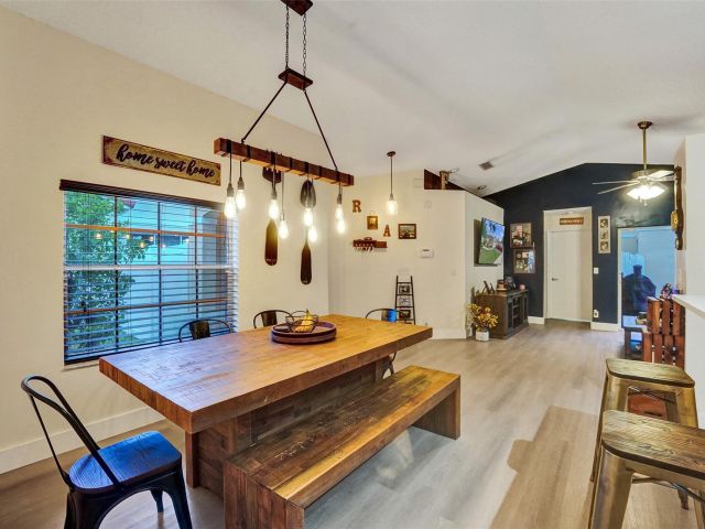 Home for sale at 895 SW 180th Ter - photo 6287611