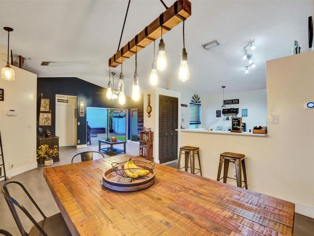 Home for sale at 895 SW 180th Ter - photo 6287612