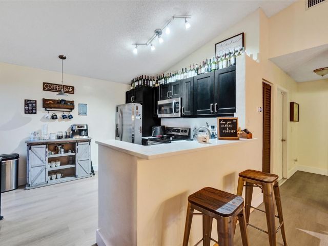 Home for sale at 895 SW 180th Ter - photo 6287614