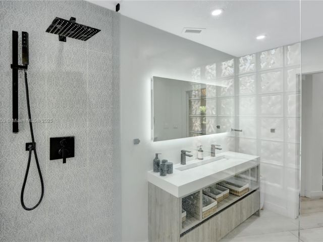 Home for sale at 23273 Water Cir - photo 6288002