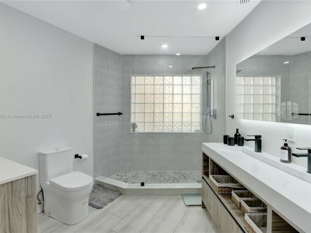 Home for sale at 23273 Water Cir - photo 6288003