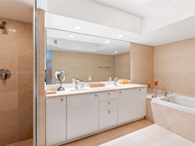 Apartment for rent  Unit #653 - photo 6289740