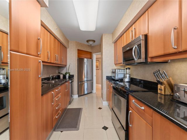 Apartment for rent  Unit #653 - photo 6289746