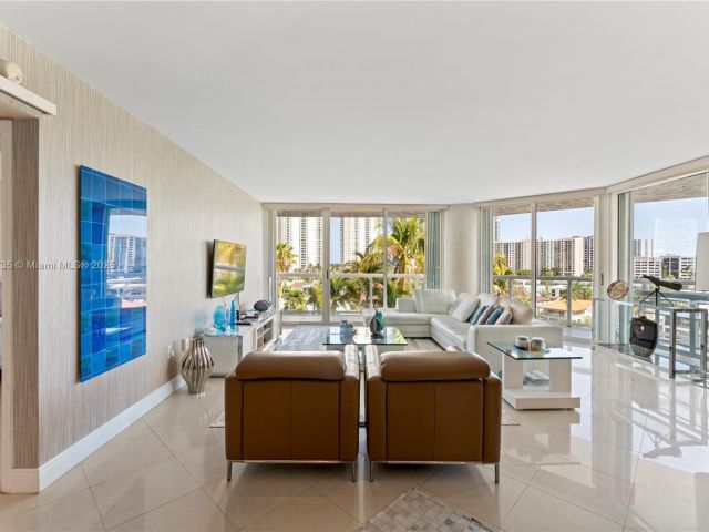 Apartment for rent  Unit #653 - photo 6289749