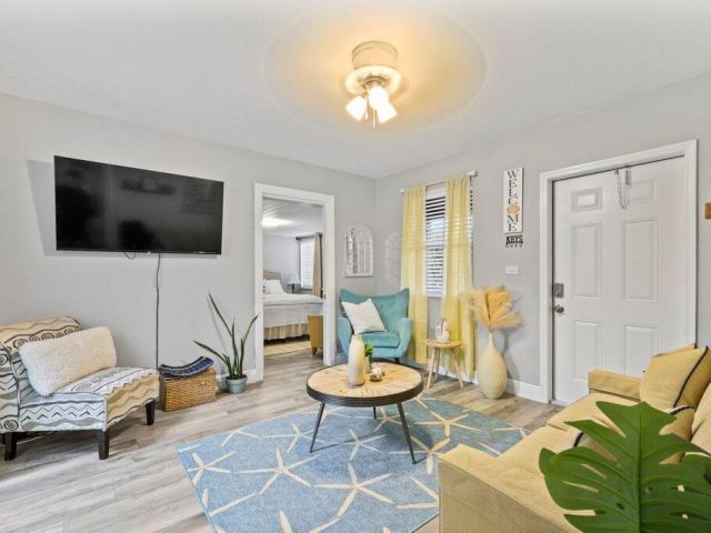 Home for sale at 5219 NE 20 Ter Terrace - photo 6288616