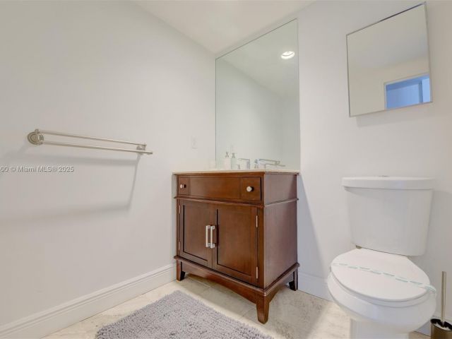 Apartment for sale  Unit #5L - photo 6298606