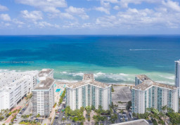 Apartment #5L at Tides