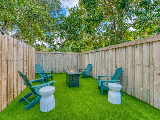 Home for rent at 58 NW 52nd St 58 - photo 6289286