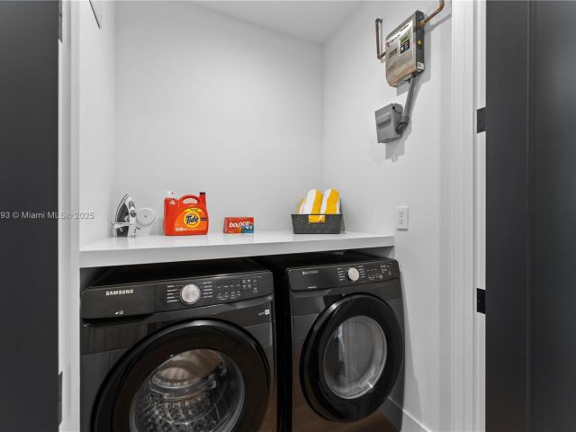 Home for rent at 58 NW 52nd St 58 - photo 6289288