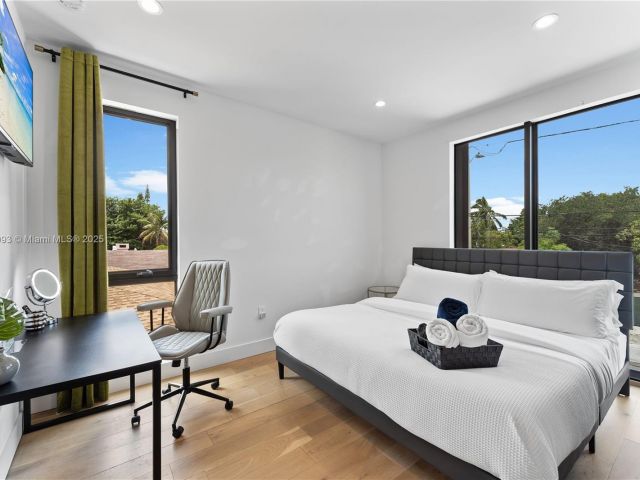 Home for rent at 58 NW 52nd St 58 - photo 6289290