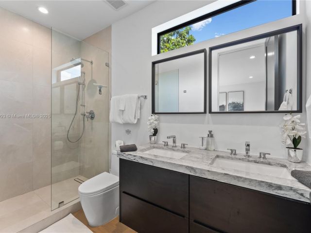 Home for rent at 58 NW 52nd St 58 - photo 6289294