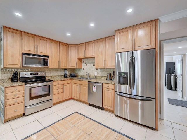 Home for rent at 1228 Johnson St - photo 6287569