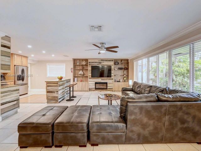 Home for rent at 1228 Johnson St - photo 6287575