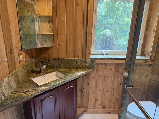 Home for rent at 612 SW 11th Ct 612 - photo 6288248