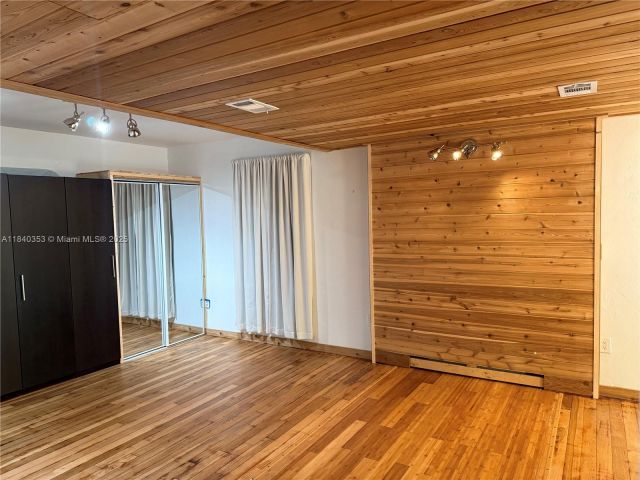 Home for rent at 612 SW 11th Ct 612 - photo 6288252