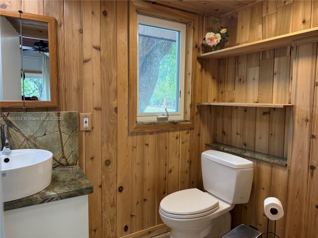 Home for rent at 612 SW 11th Ct 612 - photo 6288259