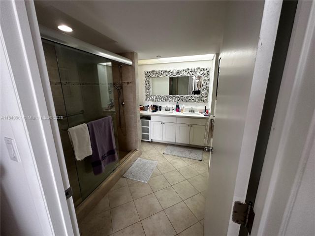 Apartment for rent  Unit #15B - photo 6290801