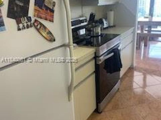 Apartment for rent  Unit #15B - photo 6290806