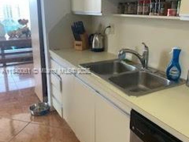 Apartment for rent  Unit #15B - photo 6290807