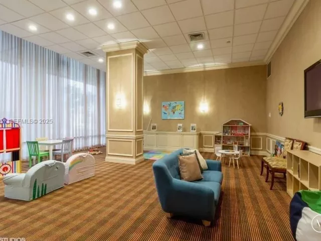 2-bedroom condo for rent in Aventura - 19707 Turnberry Way 15B - MondialRealty