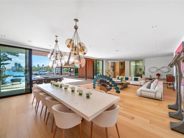 Home for sale at 126 W San Marino Dr - photo 6296563