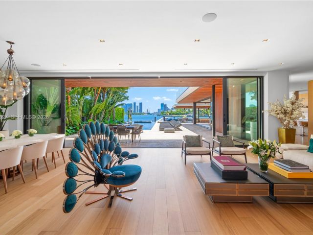 Home for sale at 126 W San Marino Dr - photo 6296564