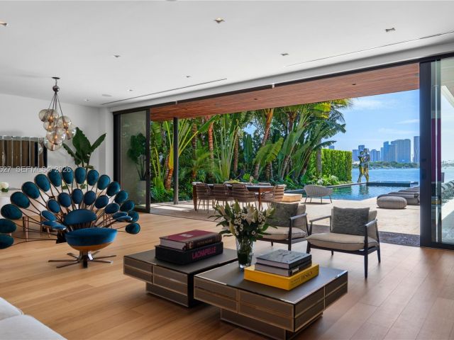 Home for sale at 126 W San Marino Dr - photo 6296576