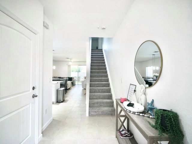 Home for rent at 378 NE 47th Pl 378 - photo 6288904