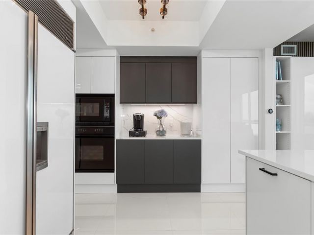 Apartment for rent  Unit #402 - photo 6288979