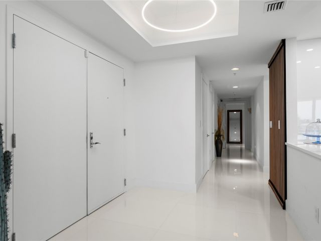 Apartment for rent  Unit #402 - photo 6288980