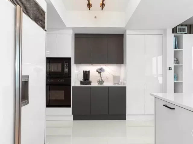 3-bedroom condo for rent in Hollywood - 3535 S Ocean Drive 402 - MondialRealty