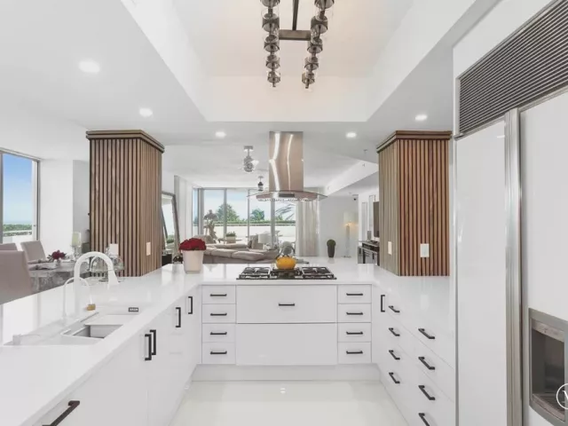 3-bedroom condo for rent in Hollywood - 3535 S Ocean Drive 402 - MondialRealty