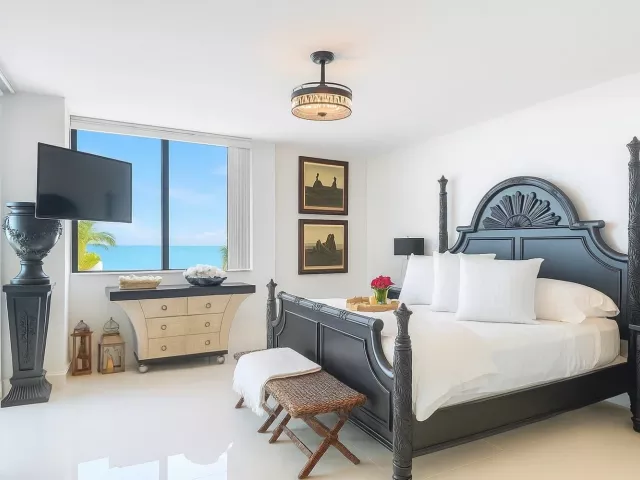 3-bedroom condo for rent in Hollywood - 3535 S Ocean Drive 402 - MondialRealty