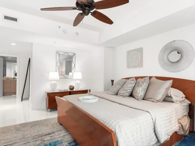 3-bedroom condo for rent in Hollywood - 3535 S Ocean Drive 402 - MondialRealty