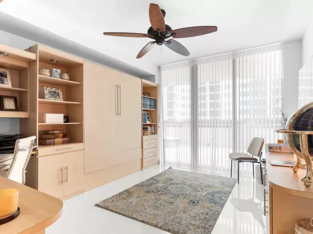 3-bedroom condo for rent in Hollywood - 3535 S Ocean Drive 402 - MondialRealty