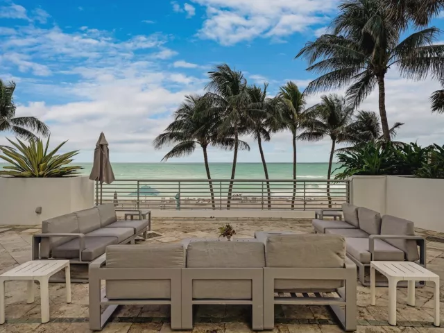 3-bedroom condo for rent in Hollywood - 3535 S Ocean Drive 402 - MondialRealty