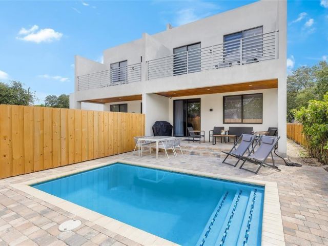 Home for rent at 811 SW 10th Terrace - photo 6289605