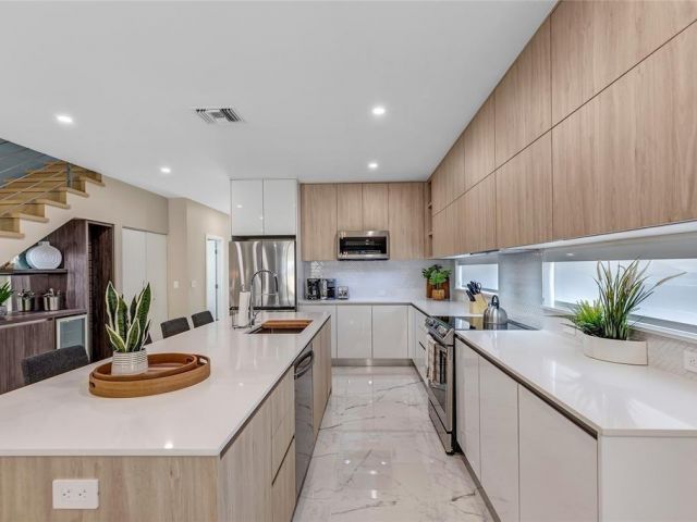 Home for rent at 811 SW 10th Terrace - photo 6289615