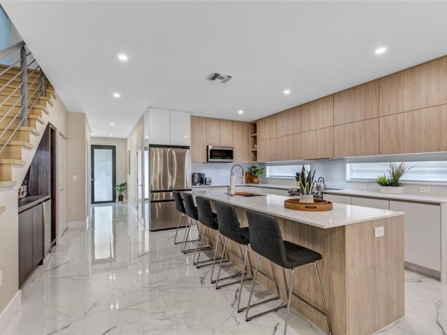 Home for rent at 811 SW 10th Terrace - photo 6289616