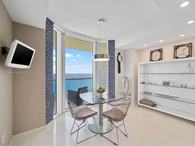 Apartment for rent  Unit #4205 (AVAILABLE NOW) - photo 6293317