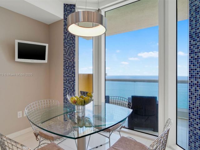 Apartment for rent  Unit #4205 (AVAILABLE NOW) - photo 6293318