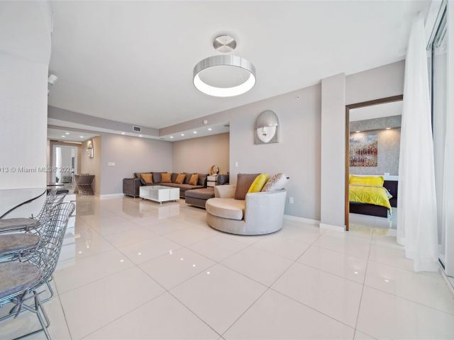 Apartment for rent  Unit #4205 (AVAILABLE NOW) - photo 6293324