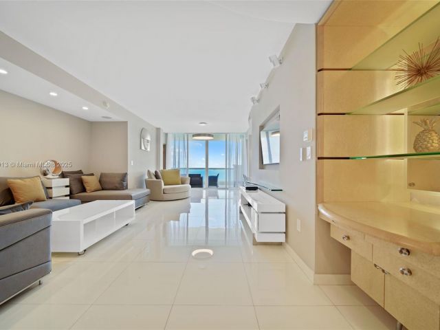 Apartment for rent  Unit #4205 (AVAILABLE NOW) - photo 6293327