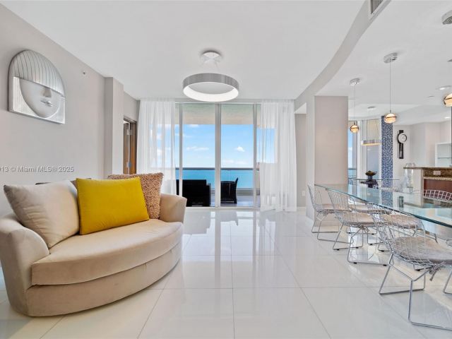 Apartment for rent  Unit #4205 (AVAILABLE NOW) - photo 6293329