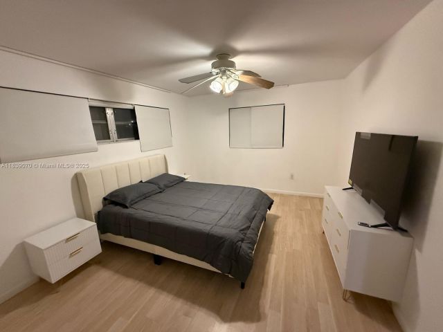 Home for rent at 301 186th St - photo 6291924