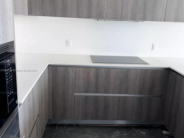 2-bedroom condo for rent in Sunny Isles Beach - 17550 Collins Ave 1004 - MondialRealty