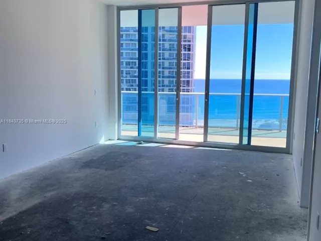 2-bedroom condo for rent in Sunny Isles Beach - 17550 Collins Ave 1004 - MondialRealty