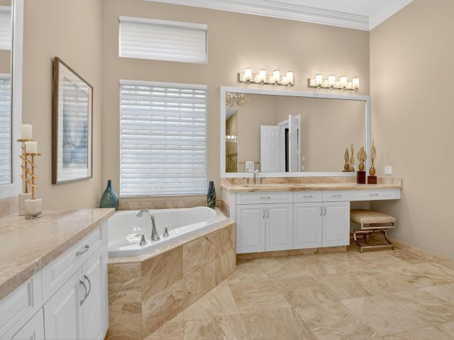 Home for sale at 8365 Hawks Gully Avenue - photo 6316245